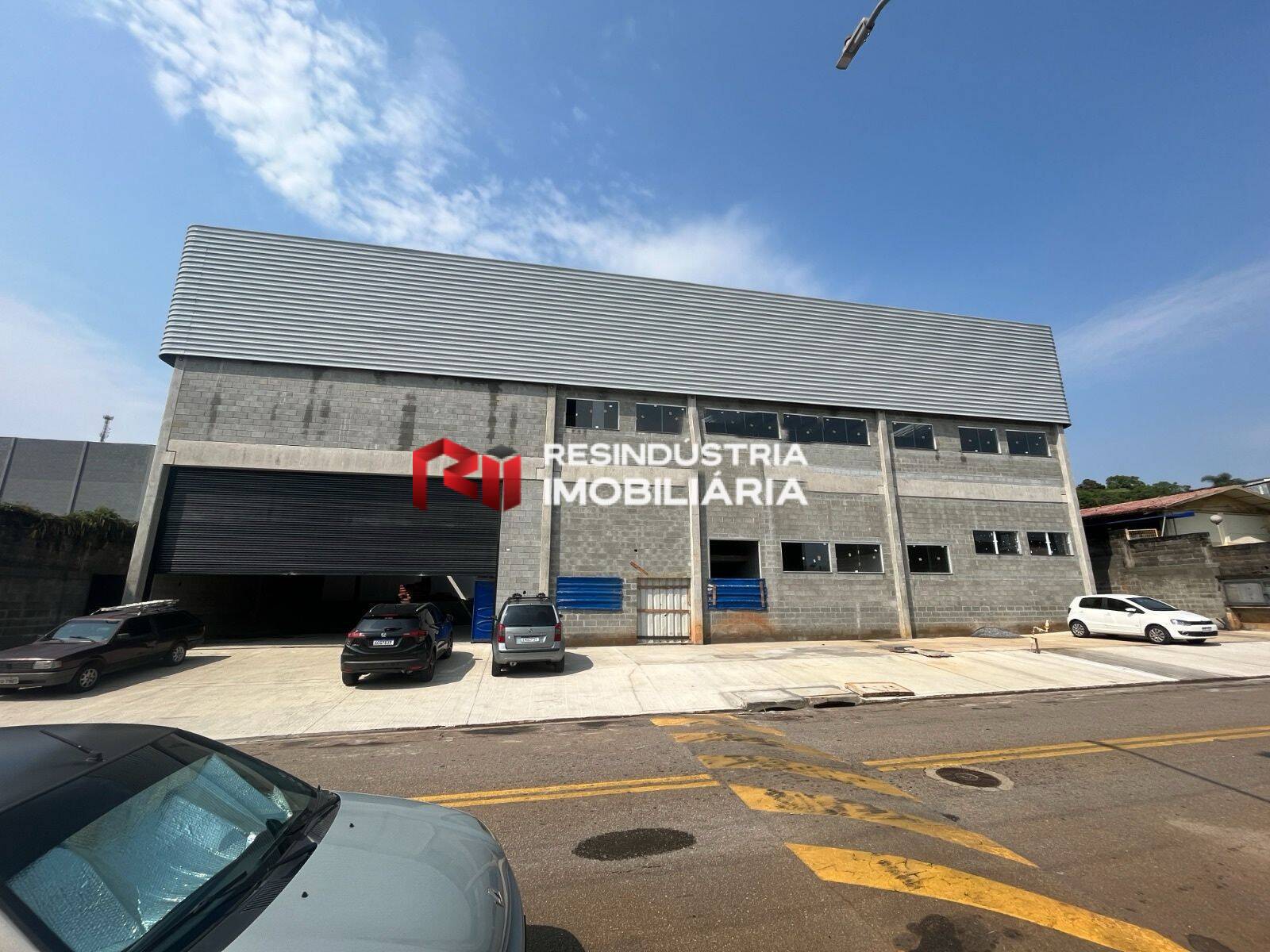 Depósito-Galpão-Armazém para alugar, 1600m² - Foto 1