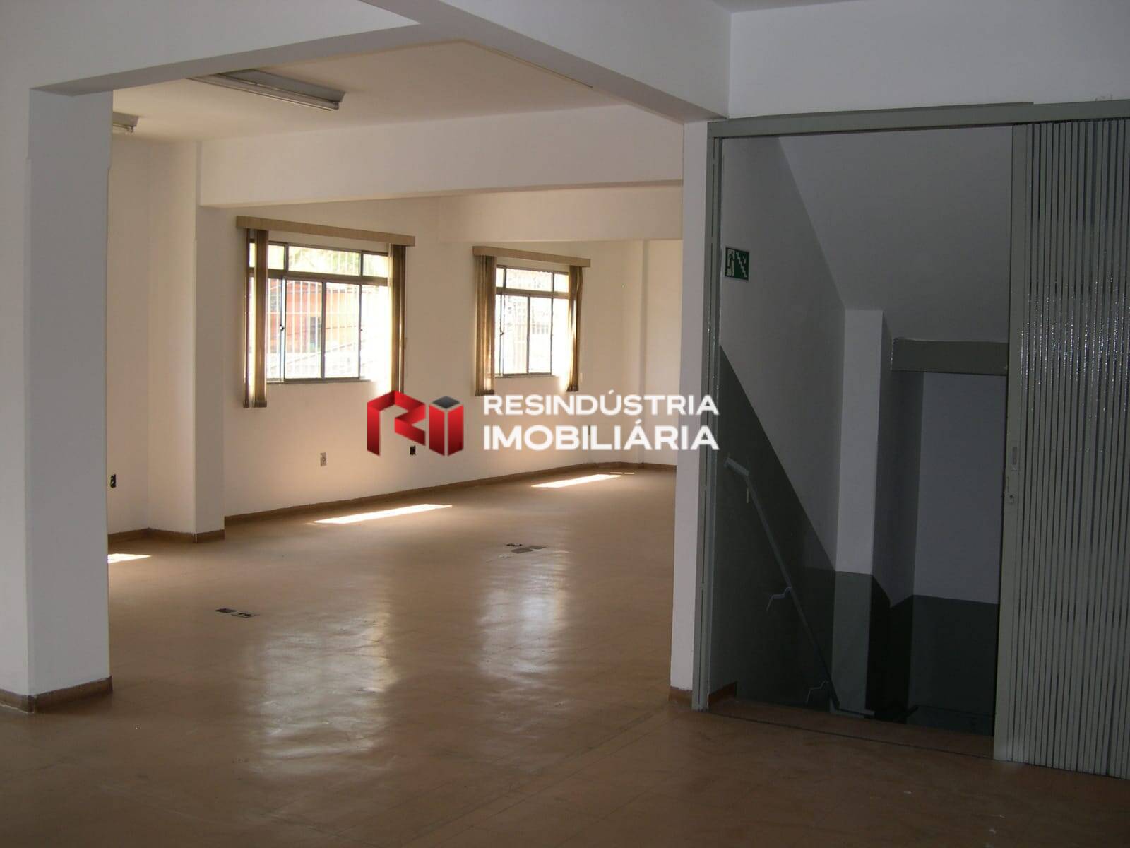 Prédio Inteiro para alugar, 1174m² - Foto 2