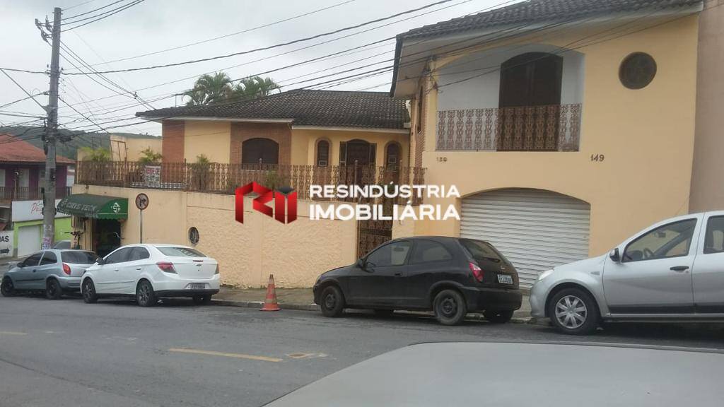 Sobrado à venda e aluguel com 2 quartos, 210m² - Foto 1