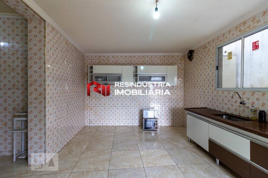 Sobrado à venda e aluguel com 2 quartos, 210m² - Foto 34