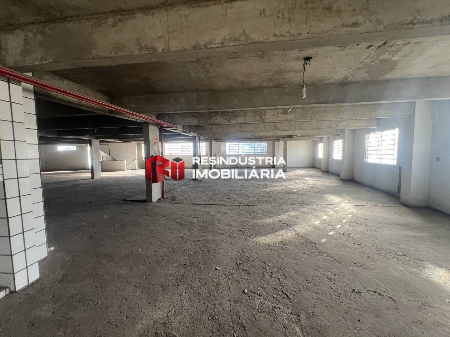 Depósito-Galpão-Armazém para alugar, 671m² - Foto 4