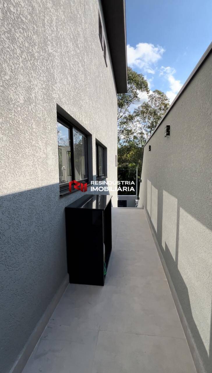 Sobrado à venda com 3 quartos, 143m² - Foto 3