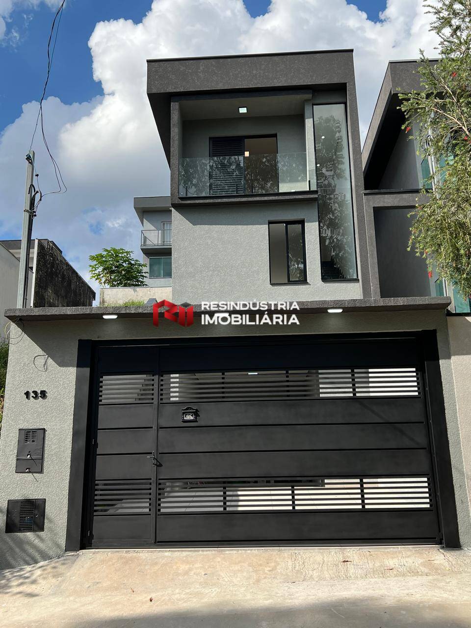 Sobrado à venda com 3 quartos, 143m² - Foto 1