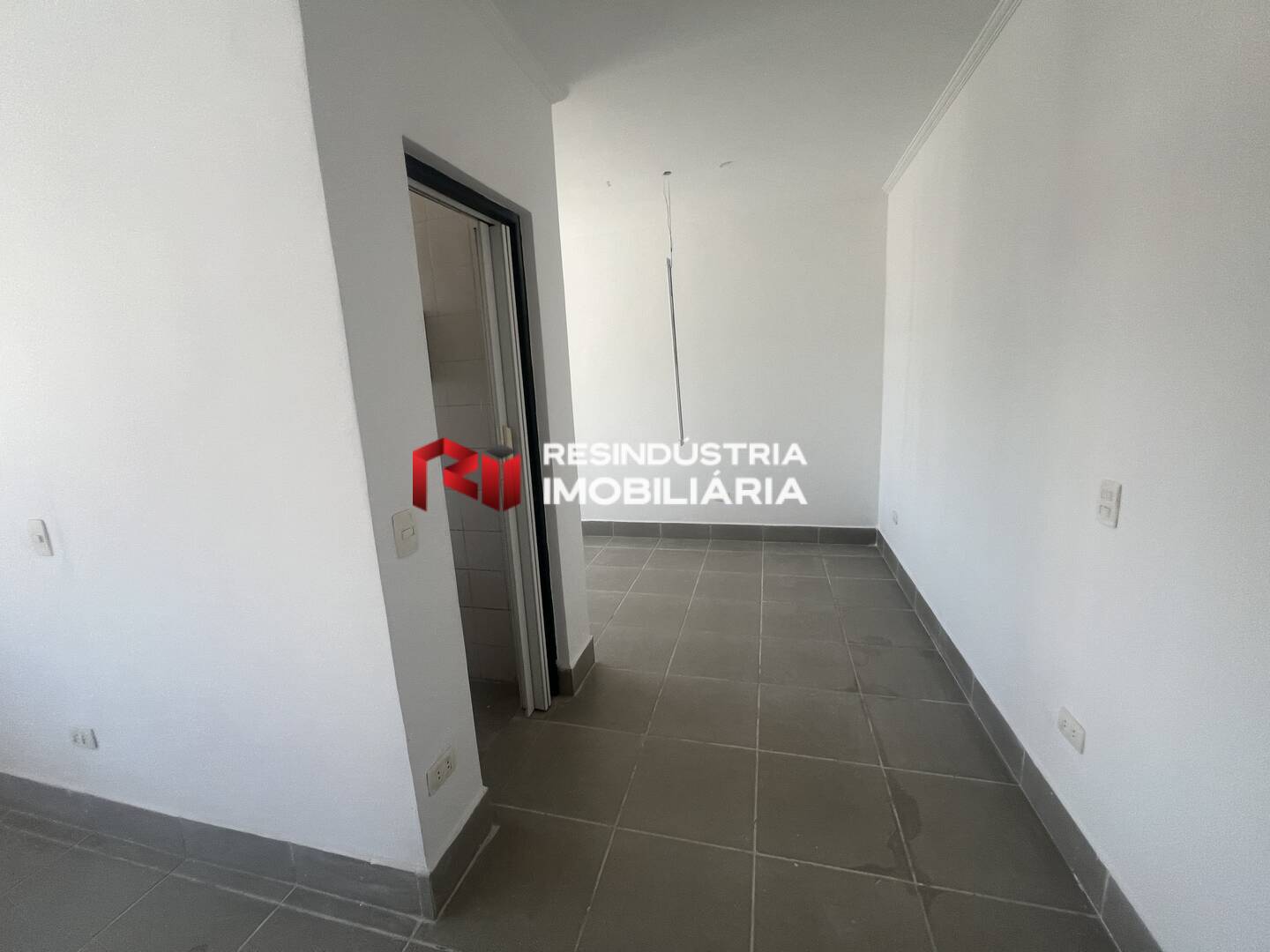 Depósito-Galpão-Armazém à venda e aluguel, 567m² - Foto 10