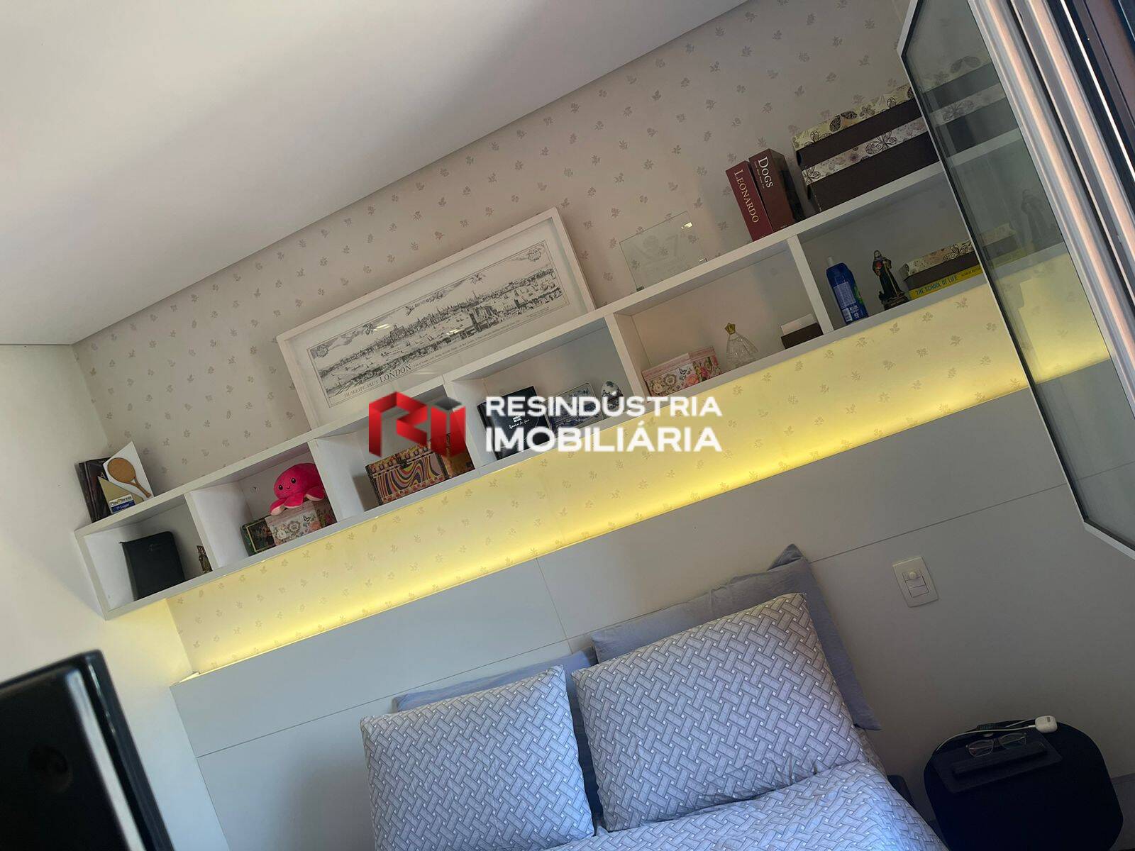 Apartamento à venda com 3 quartos, 107m² - Foto 18