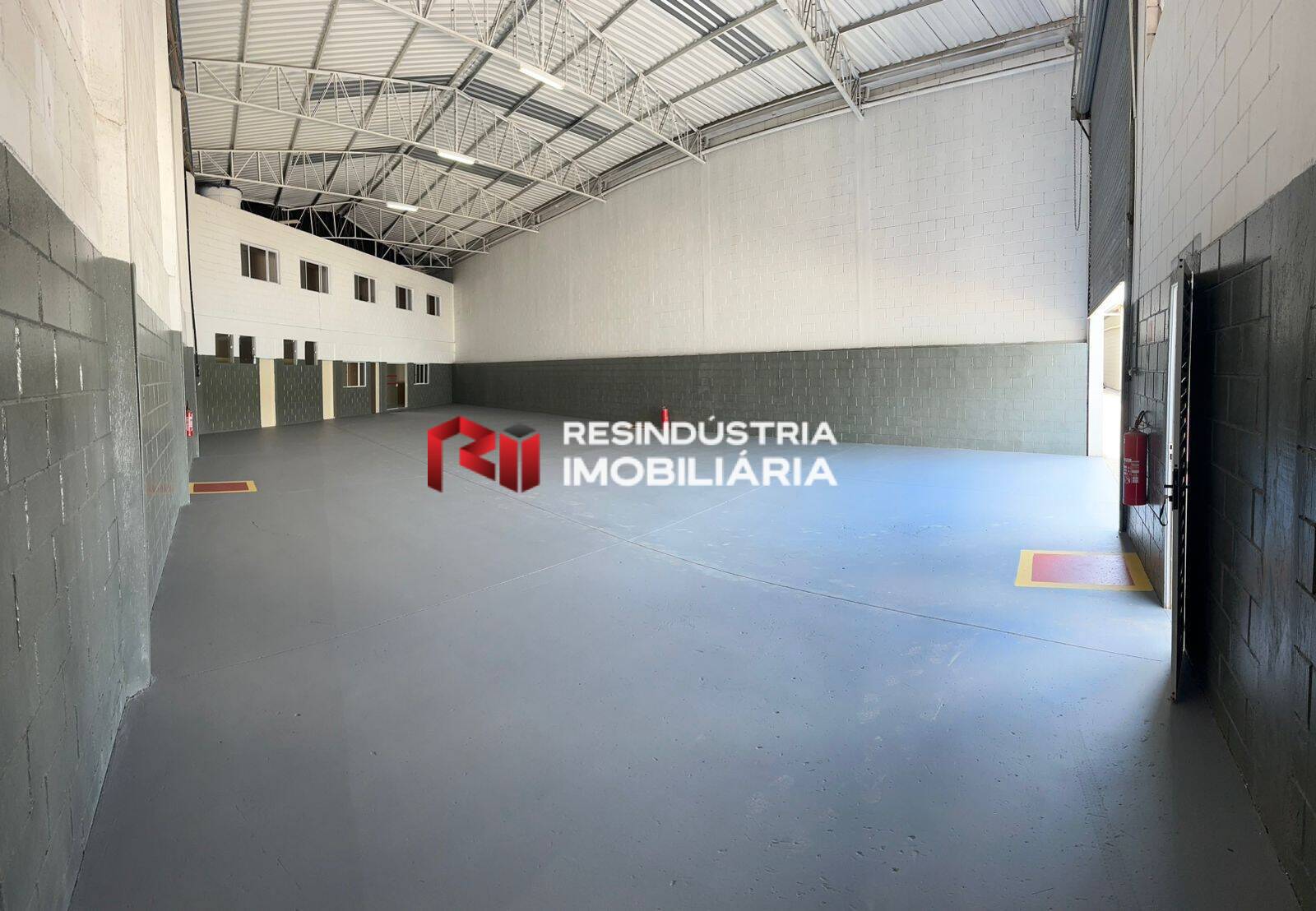 Depósito-Galpão-Armazém para alugar, 572m² - Foto 4