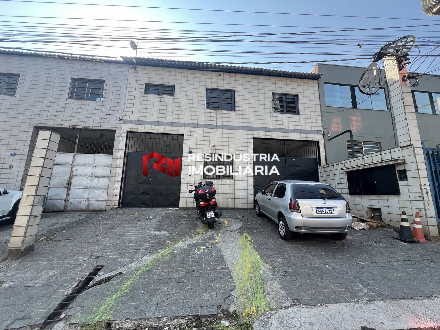 Depósito-Galpão-Armazém para alugar, 450m² - Foto 1