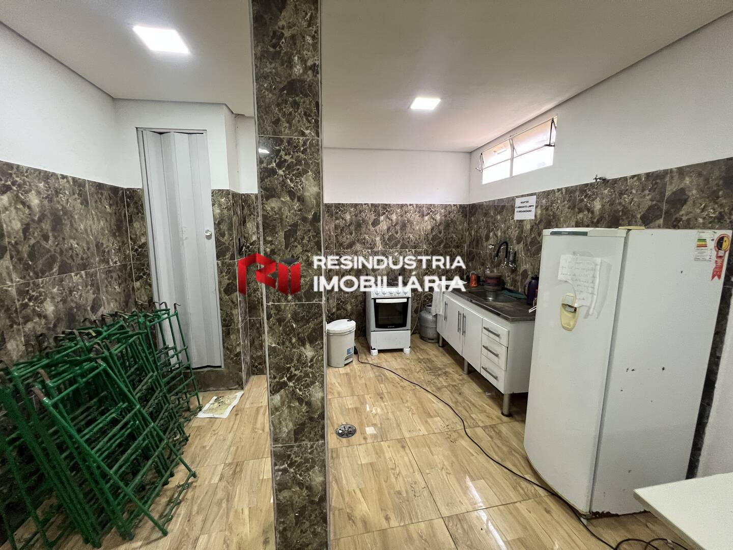 Prédio Inteiro para alugar, 900m² - Foto 15