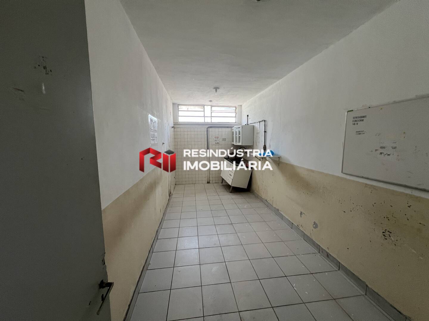 Depósito-Galpão-Armazém para alugar, 700m² - Foto 7