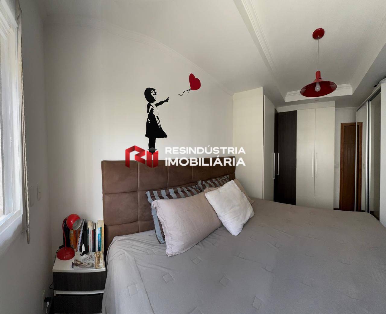 Apartamento à venda com 1 quarto, 50m² - Foto 2